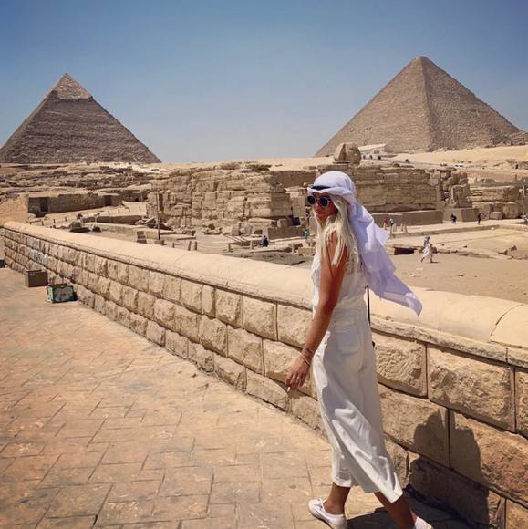 Meet your Posher, Enya - Picture 1 of 1